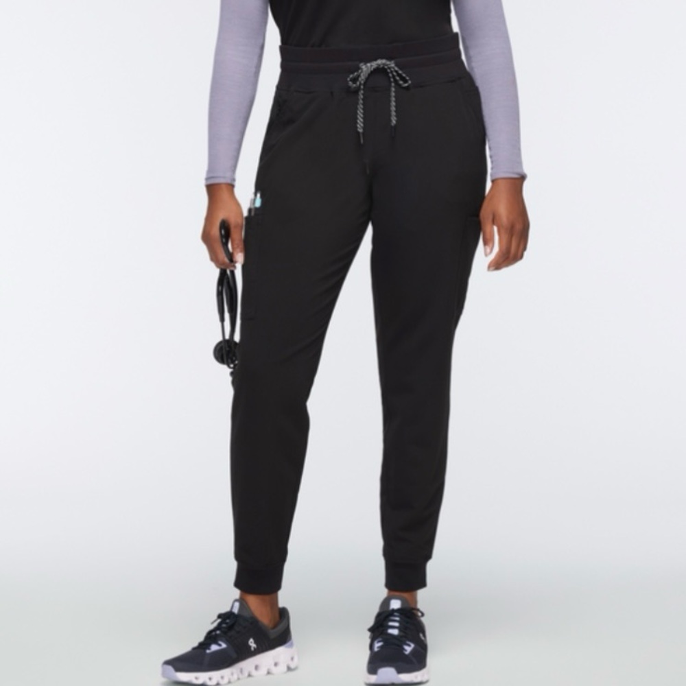 Jaanuu 13 Pocket Jogger Scrub Pants in Black 1x